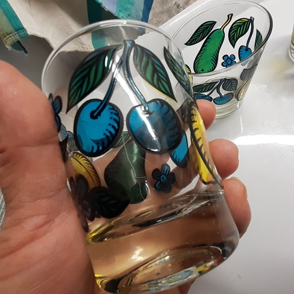 Vintage Fruit Glasses (3) - Picture 2 of 14